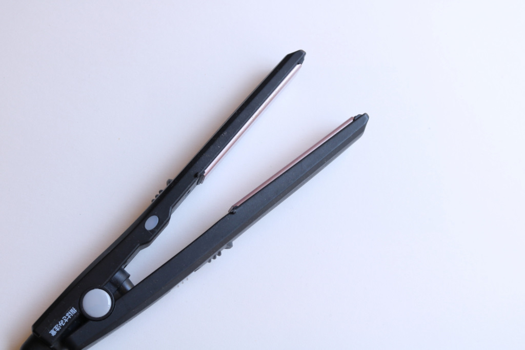 ヘアアイロンの写真